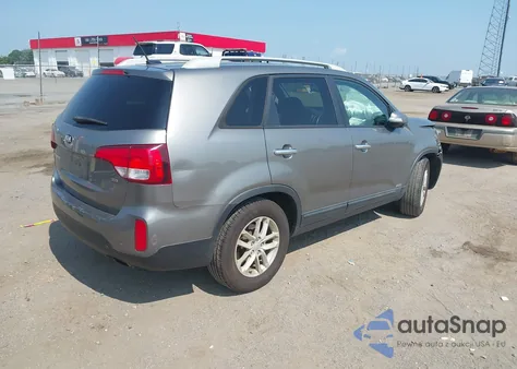 2015 Kia Sorento Lx z USA, uszkodzony, nr VIN 5XYKTCA64FG594129